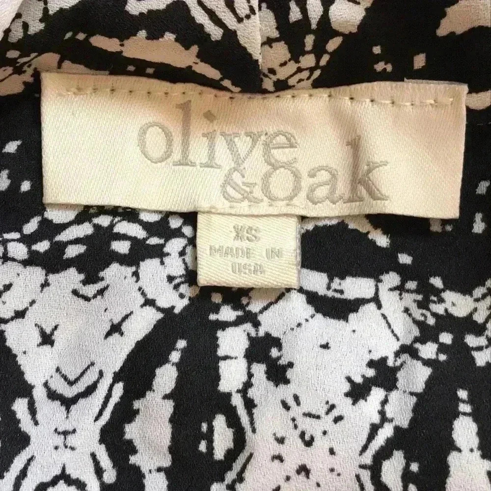 Olive & Oak Wrap Front Blouse Size XS - Picture 5 of 7